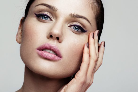 Model with eyeliner on